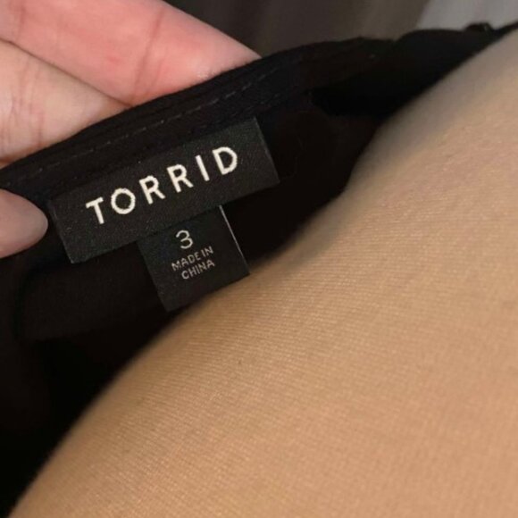 Torrid size 3 Ava Stretch Challis Black - Picture 5 of 6